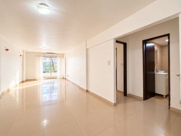 Venta departamento 2 ambientes al frente la perla
