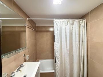 Venta departamento 2 ambientes al frente la perla