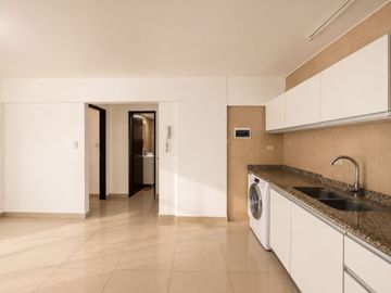 Venta departamento 2 ambientes al frente la perla