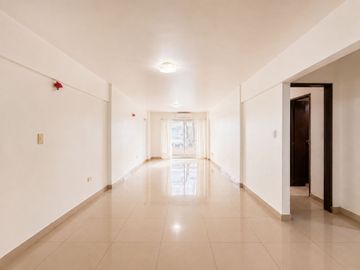 Venta departamento 2 ambientes al frente la perla