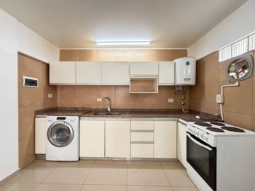 Venta departamento 2 ambientes al frente la perla