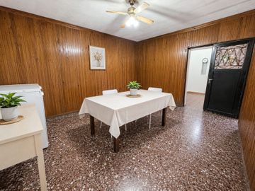 VENTA /PH 5 amb. + local impecable en San Justo
