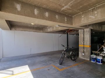 VENTA COCHERA SEMICUBIERTA VILLA PUEYRREDON PB