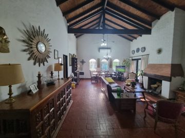 VENTA CASA 5 AMBIENTES PARQUE PILAR APTO CREDITO