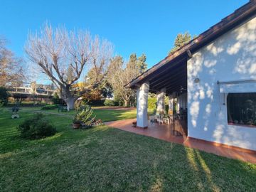 VENTA CASA 5 AMBIENTES PARQUE PILAR APTO CREDITO