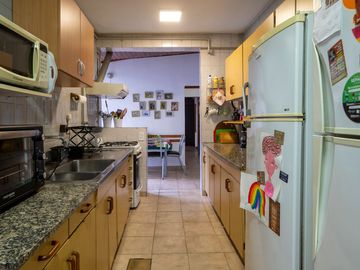 VENTA DPTO 4 AMB C/ESCRITORIO Y PATIOS EN FLORES