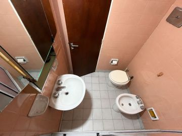 VENTA DPTO 2 AMBIENTES EN FLORES C/ LAVADERO