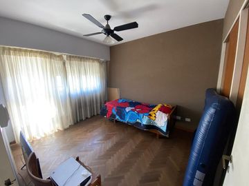 VENTA DEPTO 4 AMB C/DEP y ESP. GUARDACOCHE FLORES