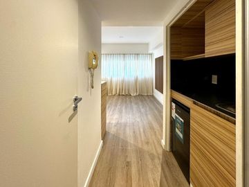 ALQUILER MONOAMBIENTE CON COCHERA RECOLETA