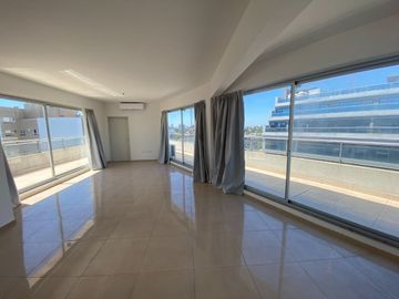 ALQUILER LOFT P/OFICINA O VIVIENDA C/TERRAZA