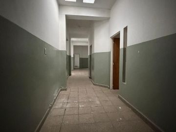 VENTA LOCAL VIVIENDA A REFACCIONAR ALBERDI PATIO