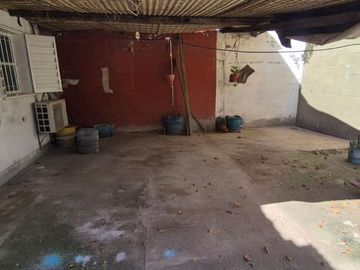 CASA 2 DORM CON COCHERA LICEO 3RA SECCION