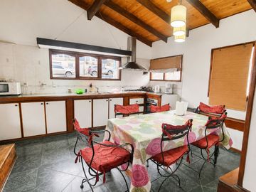Casa con 2 Departamentos