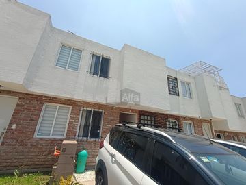 Casa en condominio en venta en Colonial del Lago, Nicolás Romero, México