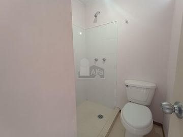 Casa en condominio en venta en Colonial del Lago, Nicolás Romero, México