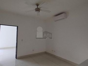 Casa en Renta Puerta de Hierro, Privada Iberus Monterrey NL