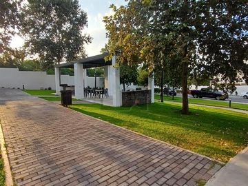 Casa en Renta Puerta de Hierro, Privada Iberus Monterrey NL