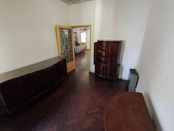 Venta Casa Villa Alemania Amplio Jardín Cochera