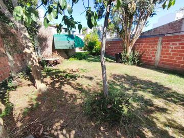 Venta Casa Villa Alemania Amplio Jardín Cochera
