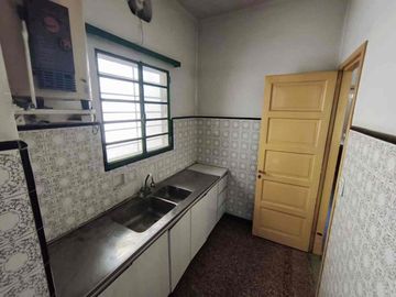 Venta Casa Villa Alemania Amplio Jardín Cochera
