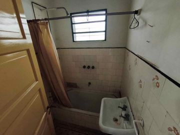 Venta Casa Villa Alemania Amplio Jardín Cochera