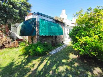 Venta Casa Villa Alemania Amplio Jardín Cochera