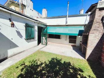 Venta Casa Villa Alemania Amplio Jardín Cochera
