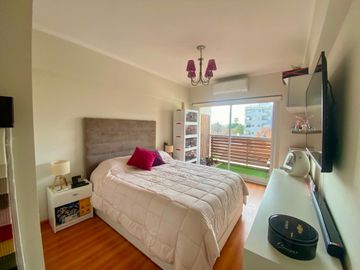 VENTA DTO 3 AMB + 2 COCHERAS - CASEROS