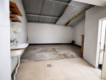 ALQUILER LOCAL COMERCIAL MATADEROS BUENA UBICACIÓN