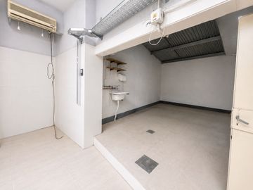 ALQUILER LOCAL COMERCIAL MATADEROS BUENA UBICACIÓN