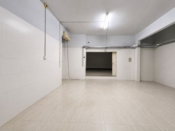 ALQUILER LOCAL COMERCIAL MATADEROS BUENA UBICACIÓN