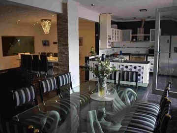 Venta local 260mtrs. Con 2 departamentos