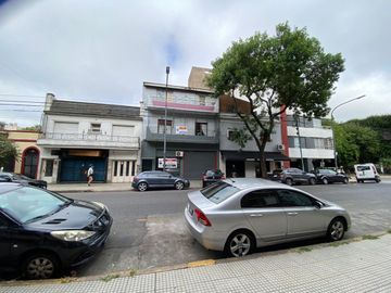 Venta local 260mtrs. Con 2 departamentos