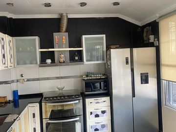Venta local 260mtrs. Con 2 departamentos