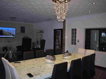 Venta local 260mtrs. Con 2 departamentos