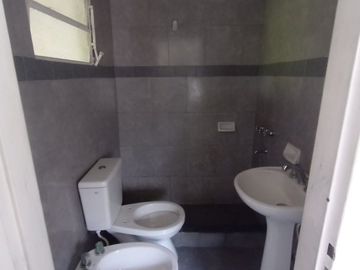 VENTA PH 3 AMBIENTES CASEROS EN 2 PLANTAS C/PATIO