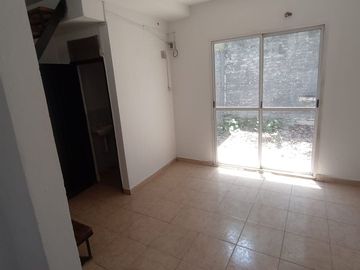 VENTA PH 3 AMBIENTES CASEROS EN 2 PLANTAS C/PATIO