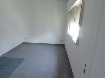 VENTA PH 3 AMBIENTES CASEROS EN 2 PLANTAS C/PATIO
