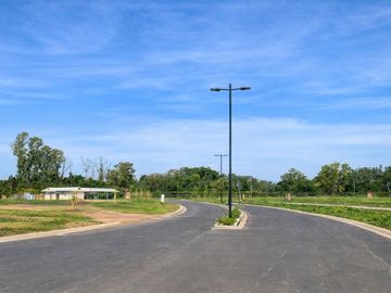 Lote en barrio La posta Pilar 19.000 + cuotas