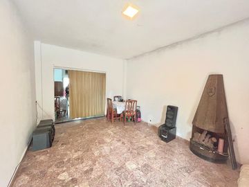 Casa en San Martín con renta activa- multifamiliar