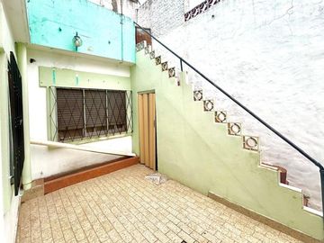 Casa en San Martín con renta activa- multifamiliar