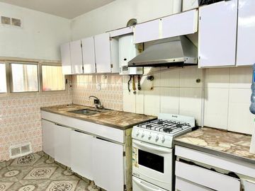 Casa en San Martín con renta activa- multifamiliar