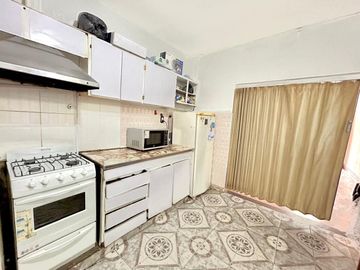 Casa en San Martín con renta activa- multifamiliar