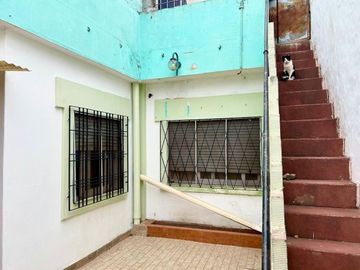 Casa en San Martín con renta activa- multifamiliar