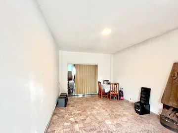 Casa en San Martín con renta activa- multifamiliar
