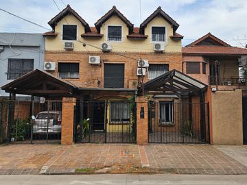 TRIPLEX en venta B. de Irigoyen 3100 3/4 dorm IMPECABLE