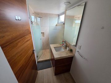 RENTA DE DEPARTAMENTO AMUEBLADO EN CITY TOWERS