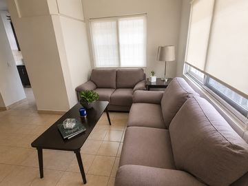 DEPTO. AMUEBLADO  RENTA FUENTES DEL VALLE 2R 100 m2