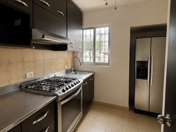 DEPTO. AMUEBLADO  RENTA FUENTES DEL VALLE 2R 100 m2