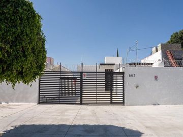 CASA EN VENTA EN ARBOLEDAS